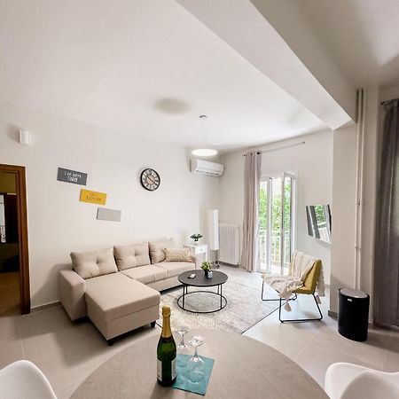 Metro Chic Haven: Modernized Urban Studio Near The Tram Athen Exterior foto