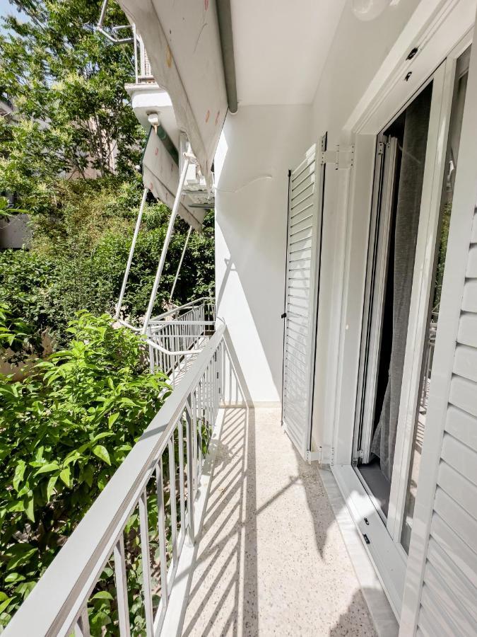 Metro Chic Haven: Modernized Urban Studio Near The Tram Athen Exterior foto