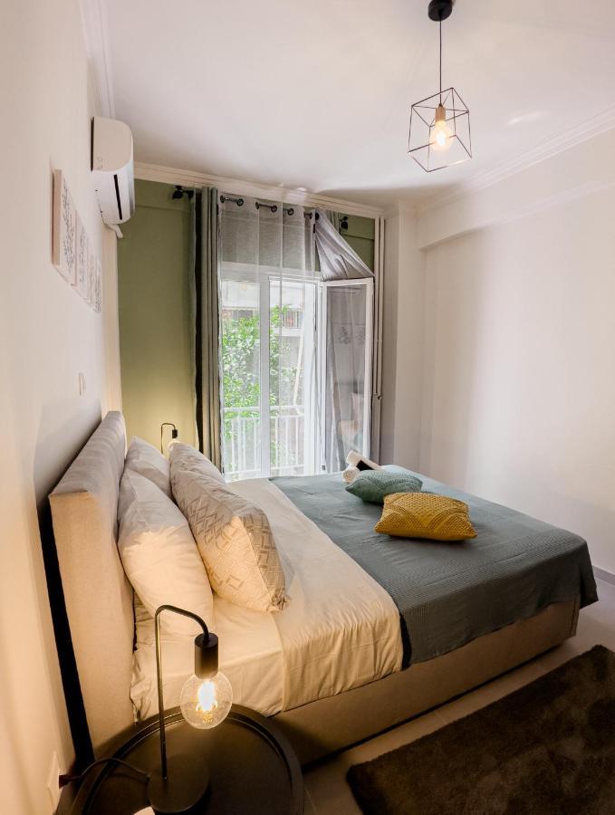 Metro Chic Haven: Modernized Urban Studio Near The Tram Athen Exterior foto